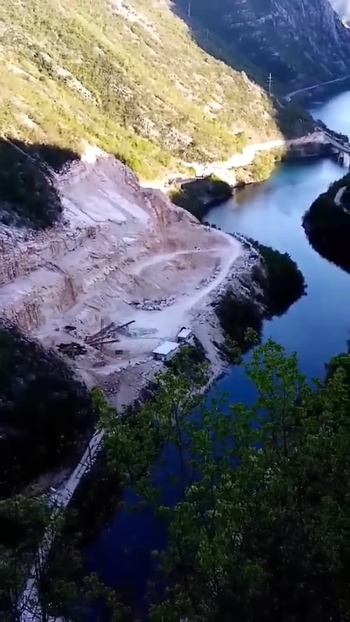 TKO ĆE ODGOVARATI? Istražuje se kako je došlo do odrona u kamenolomu kod Mostara